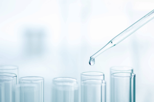 精子数量不足或活力较低的男性是否还能通过辅助生殖技术生育孩子